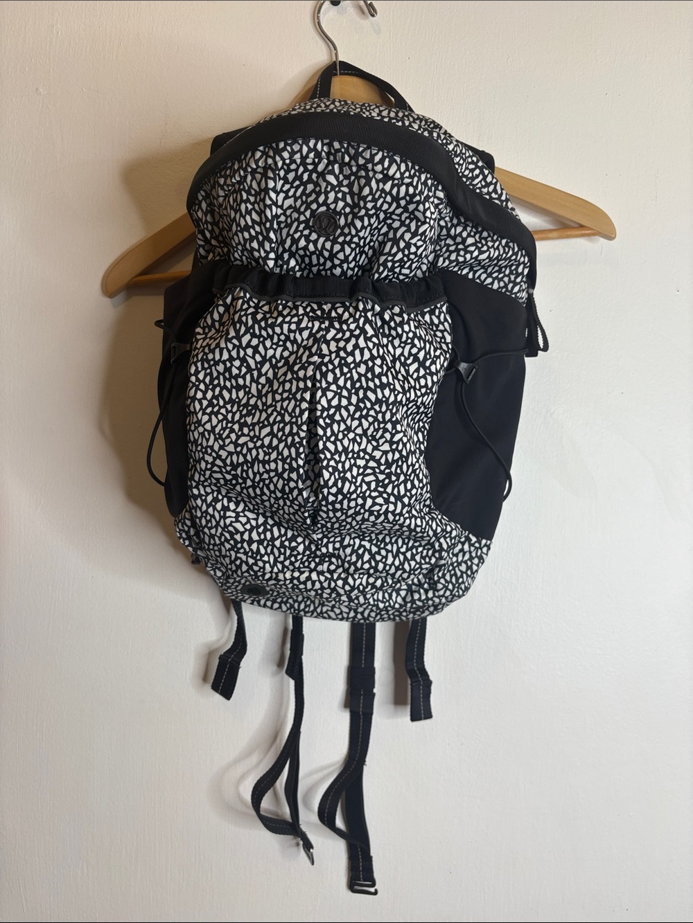 Lululemon Run All Day Backpack Miss Mosaic Black